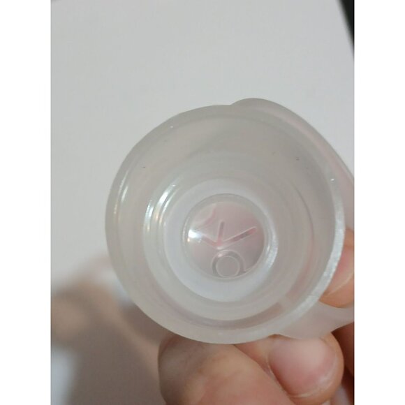 BKR Glass Water Bottle 16 oz W/ Hot Pink Silicone Sleeve Cover - Picture 8 of 11